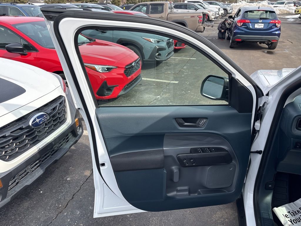 Used 2025 Ford Maverick XL w/ Equipment Group 101A image 19