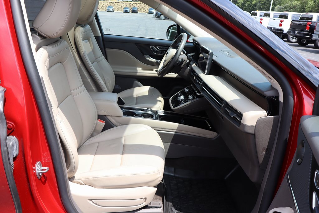 Used 2022 Lincoln Corsair Reserve w/ Equipment Group 201A image 19