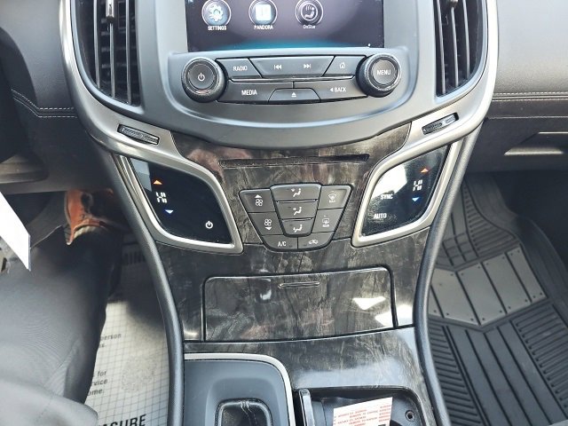 Used 2014 Buick LaCrosse Base image 17