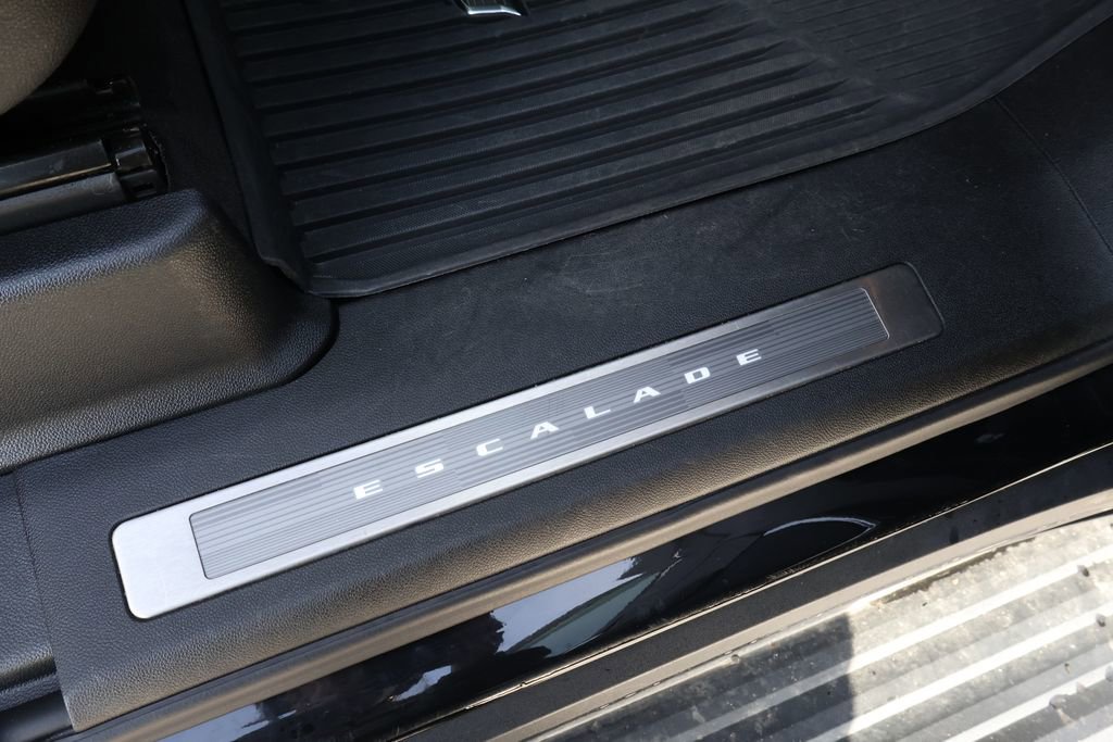 Used 2023 Cadillac Escalade Sport Platinum w/ LPO, ONYX Package image 49