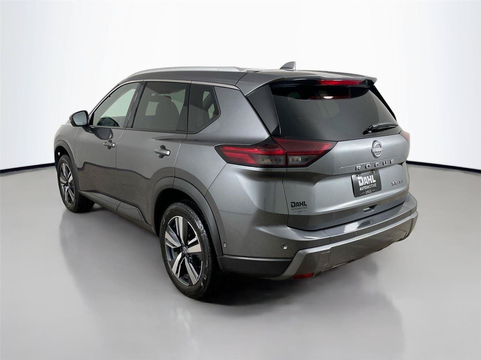 Used 2026 Nissan Rogue SL AWD/4WD image 10