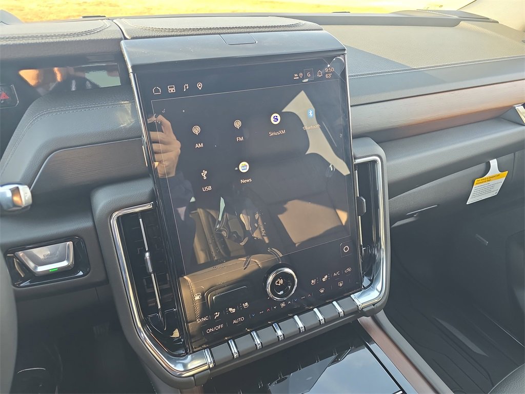 New 2026 GMC Yukon Denali w/ Sun & Power Step Package image 22