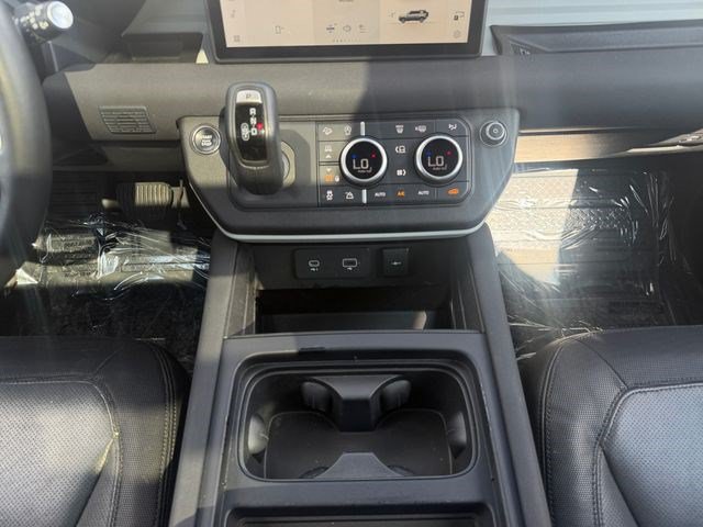 Used 2023 Land Rover Defender 110 X-Dynamic SE AWD/4WD image 15