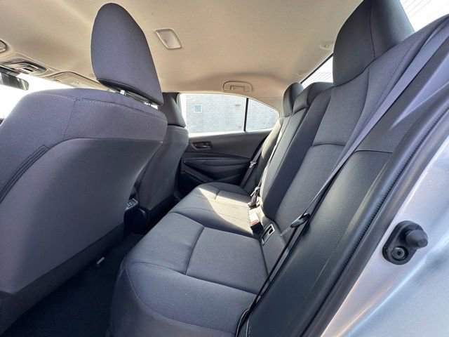 Used 2025 Toyota Corolla LE image 29