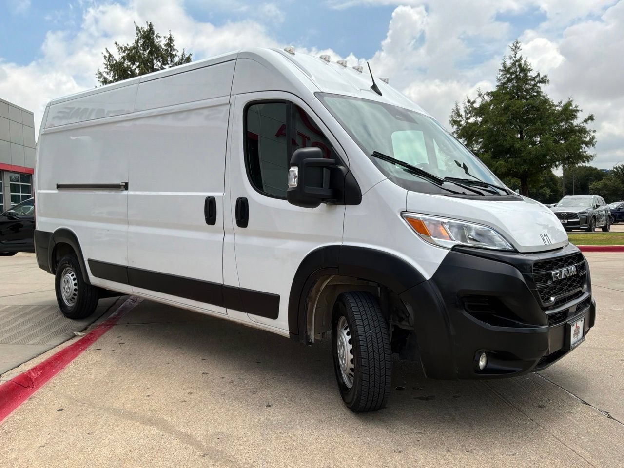 Used 2026 RAM ProMaster 2500 w/ Convenience Group FWD image 4