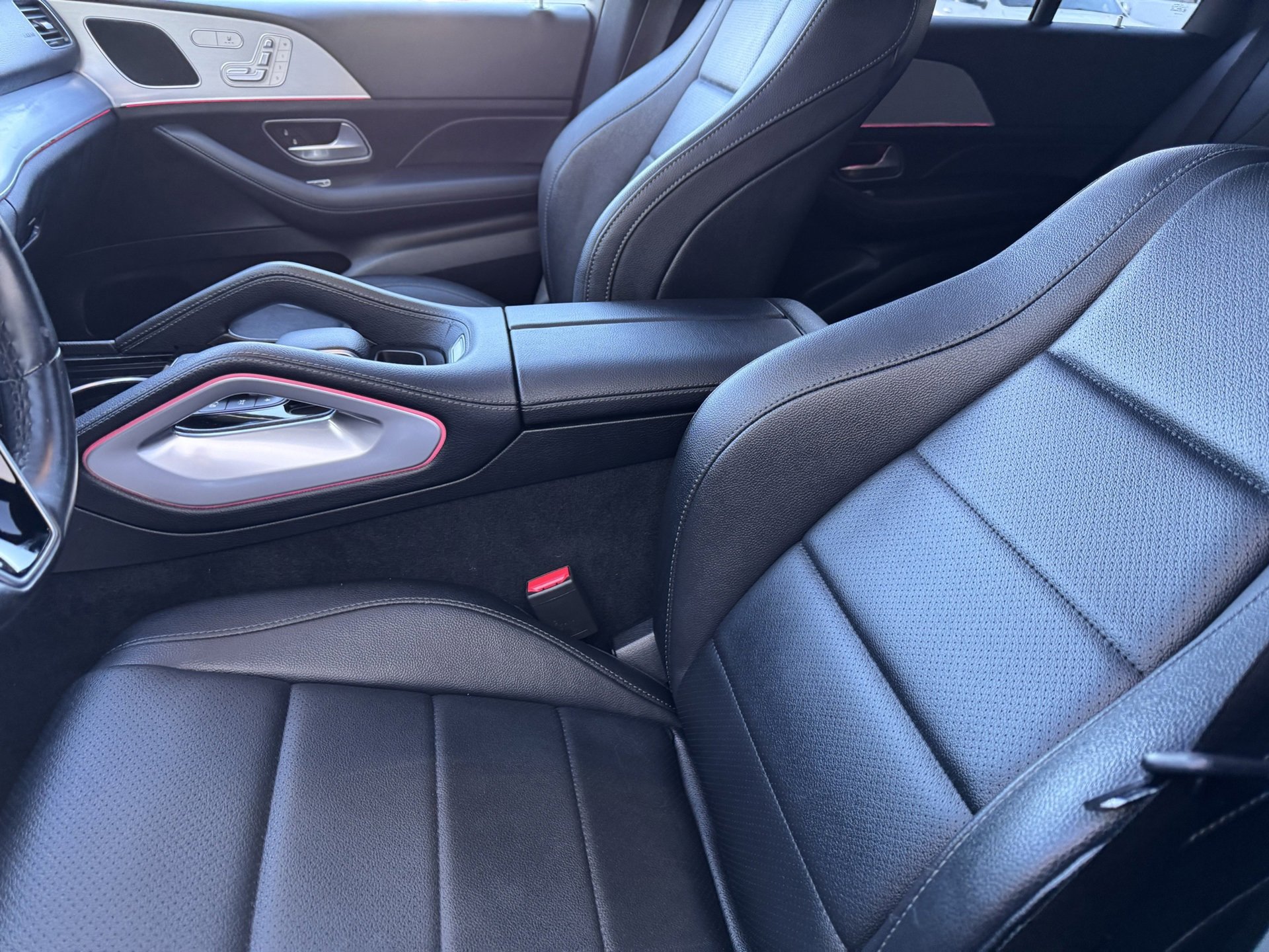 Used 2024 Mercedes-Benz GLE 450e 4MATIC image 17