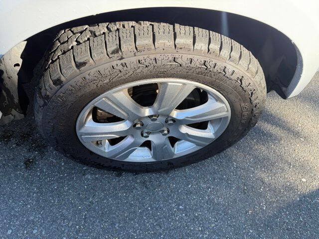 Used 2015 Land Rover LR4 HSE AWD/4WD image 17