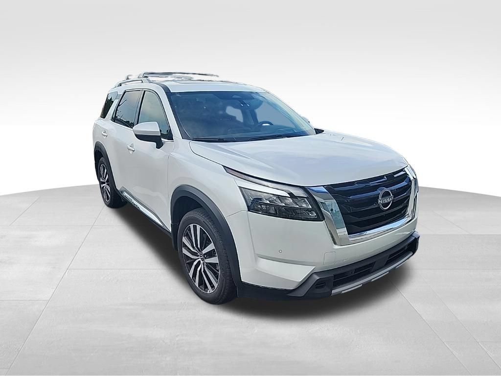 Certified 2025 Nissan Pathfinder Platinum w/ Cargo Package AWD/4WD image 1
