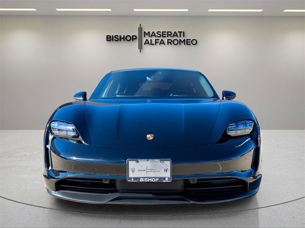 Used 2022 Porsche Taycan image 2