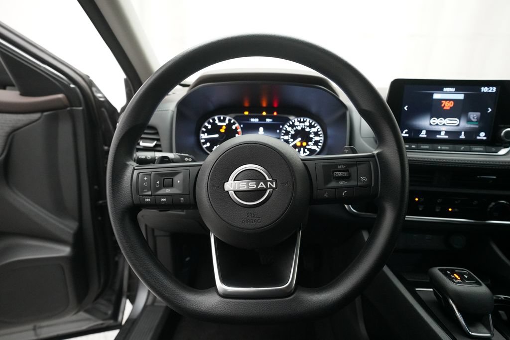 Used 2023 Nissan Rogue S AWD/4WD image 4