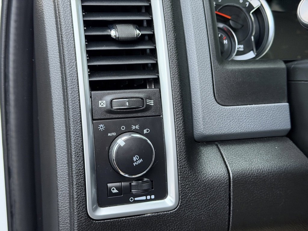 Used 2019 RAM 1500 Classic Warlock image 24
