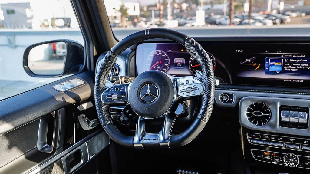 Used 2022 Mercedes-Benz G 63 AMG 4MATIC w/ AMG Night Package Plus image 18