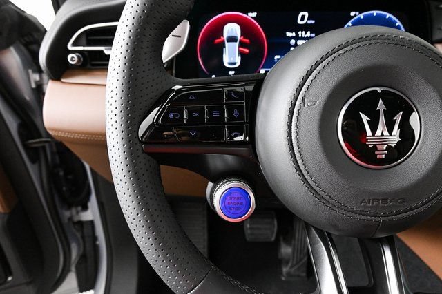 New 2025 Maserati Grecale GT AWD/4WD image 12