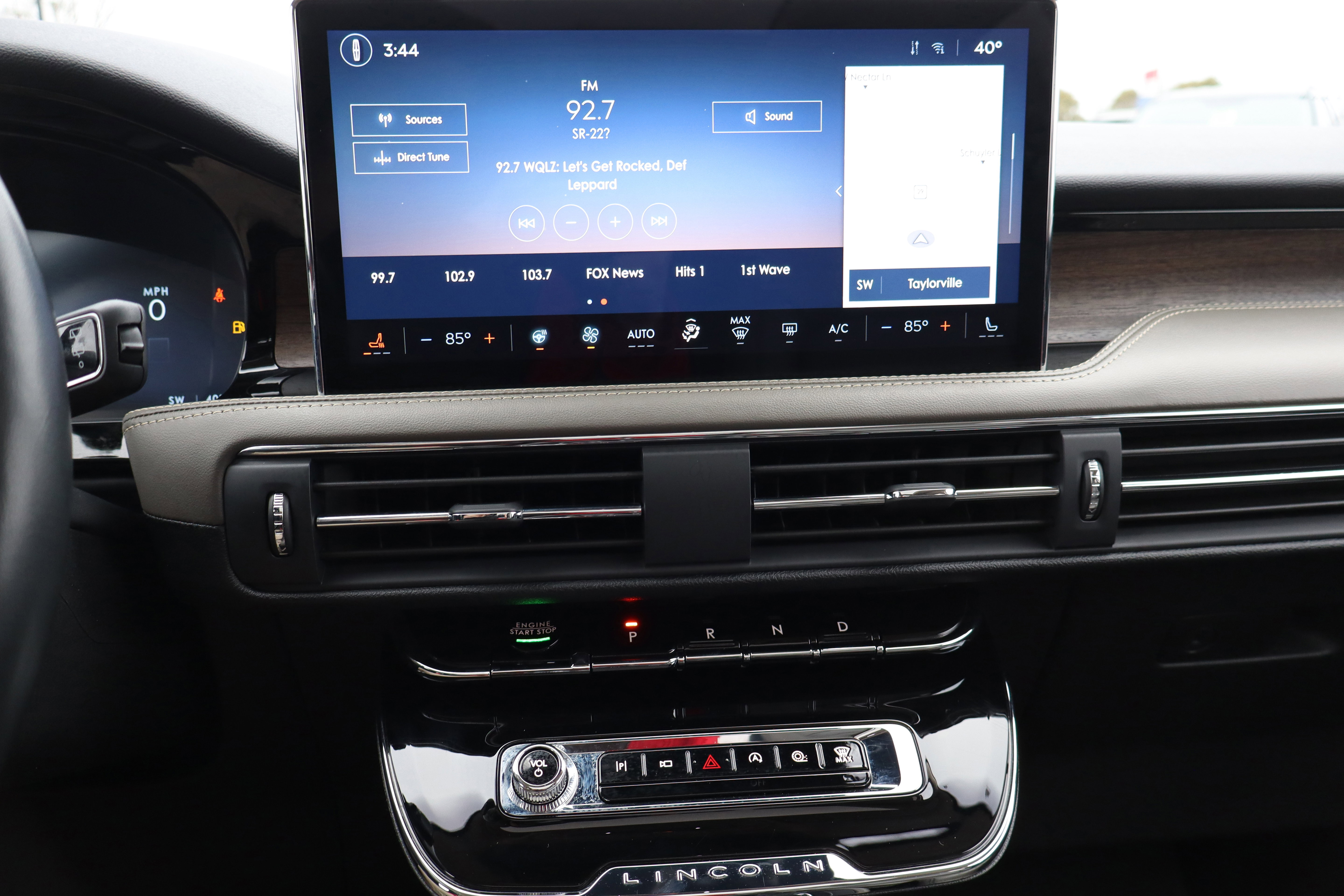 Used 2023 Lincoln Corsair Reserve w/ Equipment Group 202A image 19