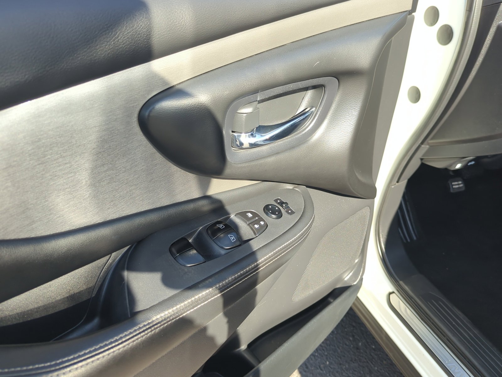 Used 2020 Nissan Murano SV w/ Premium Package image 13