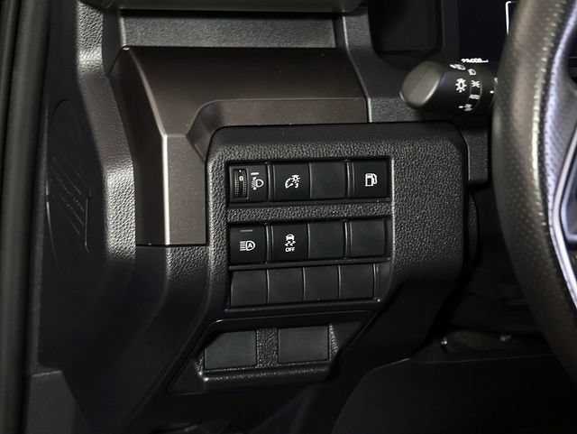 Used 2025 Toyota 4Runner SR5 AWD/4WD image 24