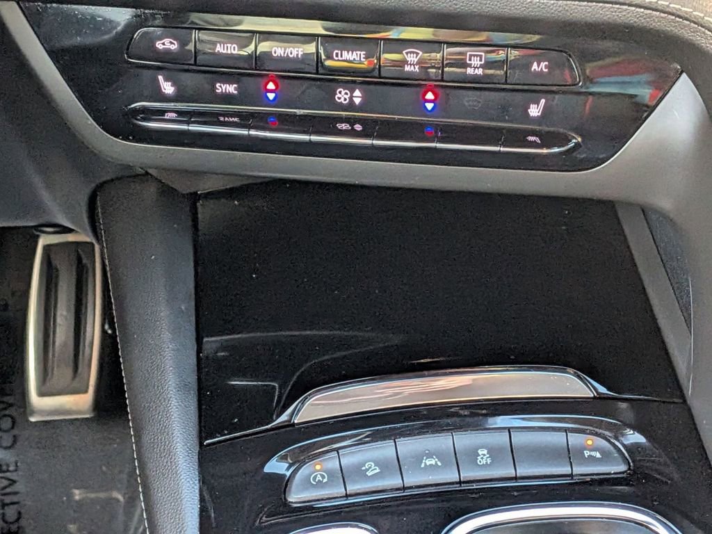 Used 2023 Buick Envision Essence w/ Sport Touring Package image 28