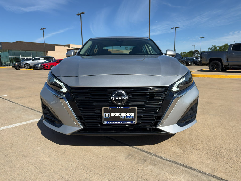 Used 2023 Nissan Altima 2.5 SL image 2