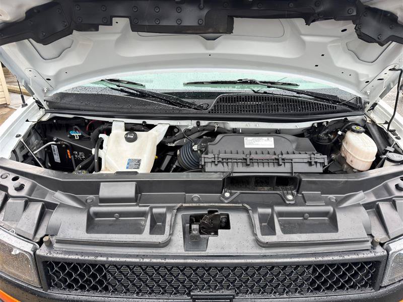 Used 2024 Chevrolet Express 3500 w/ Power Convenience Package RWD image 10