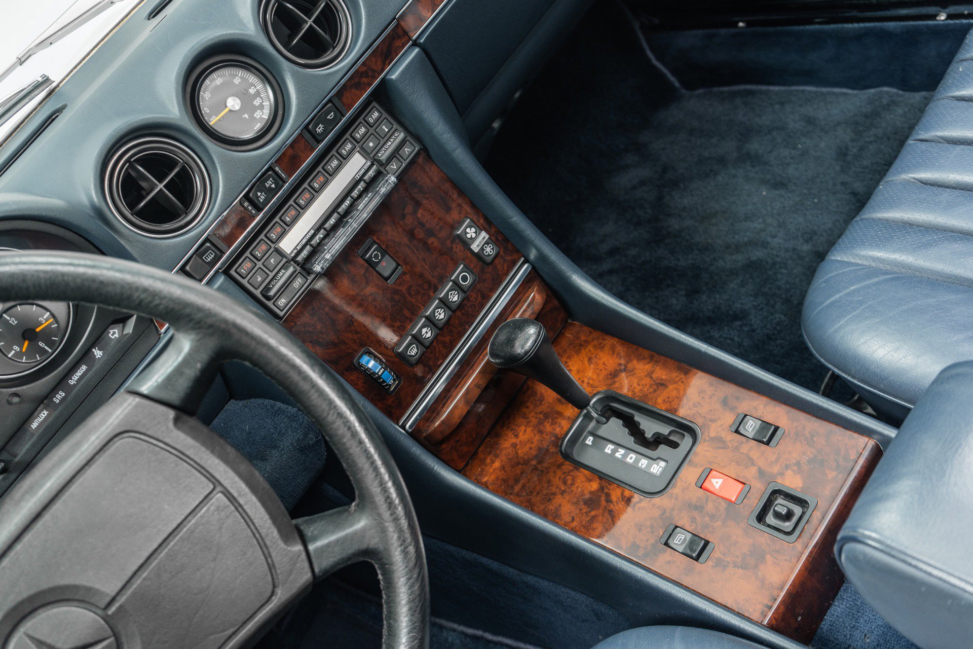 Used 1987 Mercedes-Benz 560 SL image 30