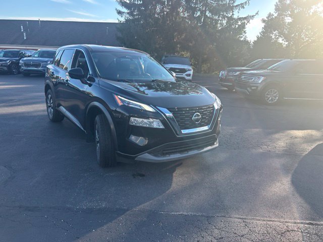 Used 2021 Nissan Rogue SV AWD/4WD image 3