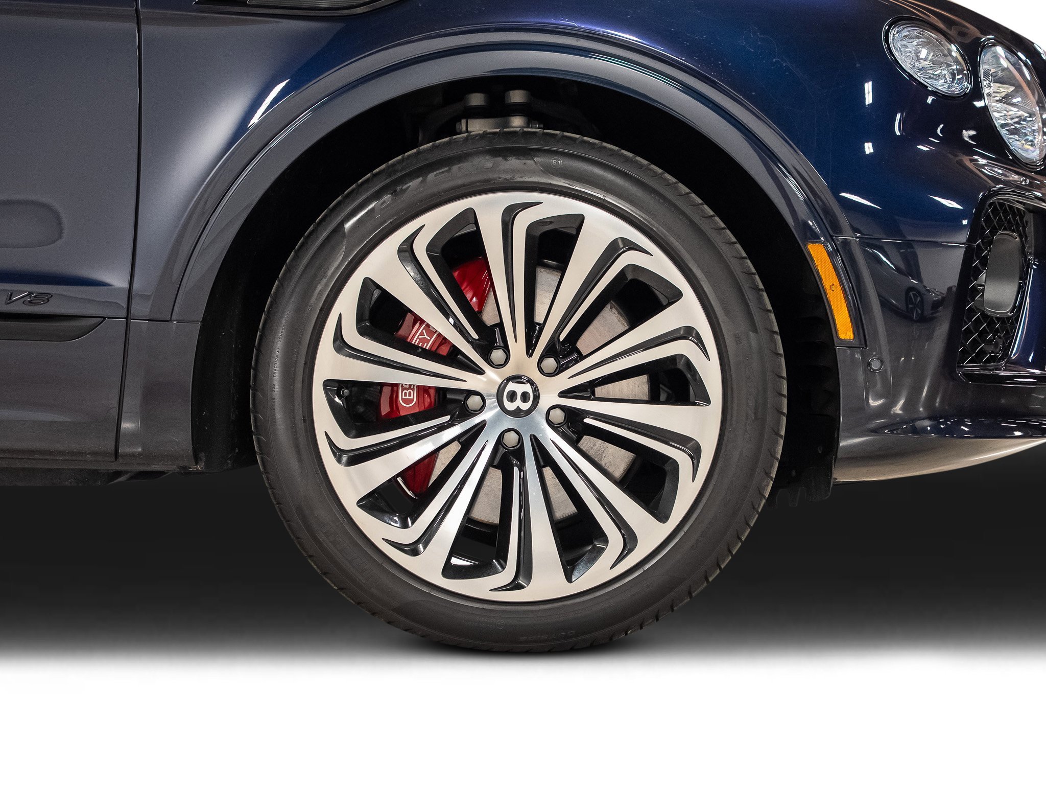 Used 2022 Bentley Bentayga image 31