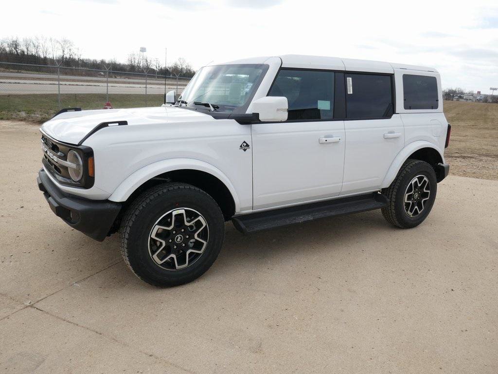 New 2025 Ford Bronco Outer Banks image 7