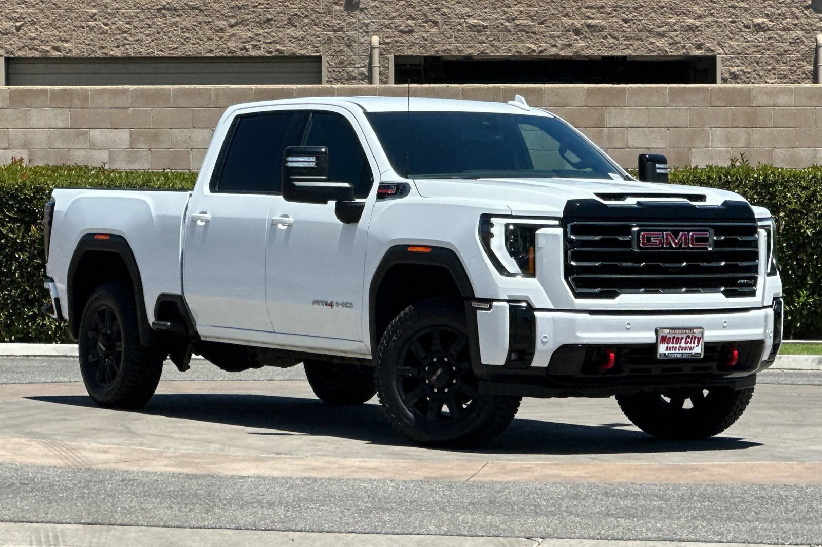 Certified 2025 GMC Sierra 2500 AT4 AWD/4WD image 2