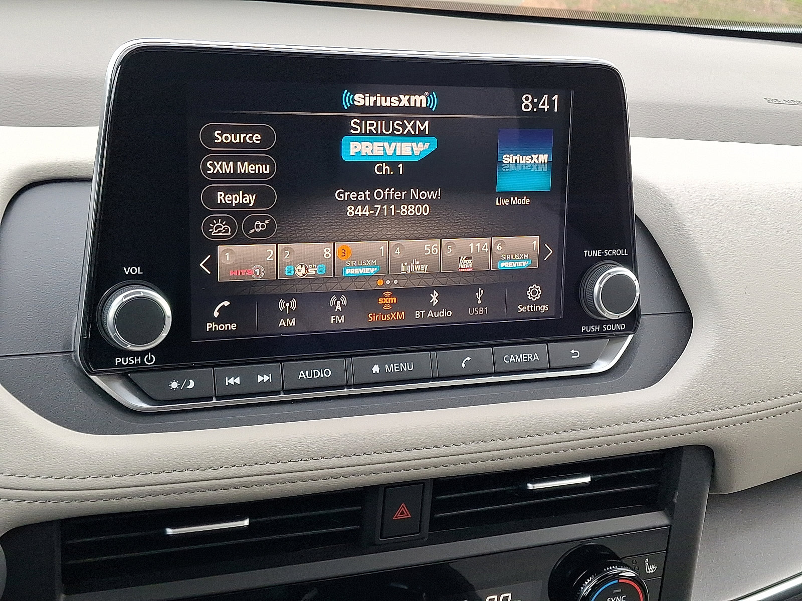 Used 2026 Nissan Rogue SV w/ SV Premium Package image 17