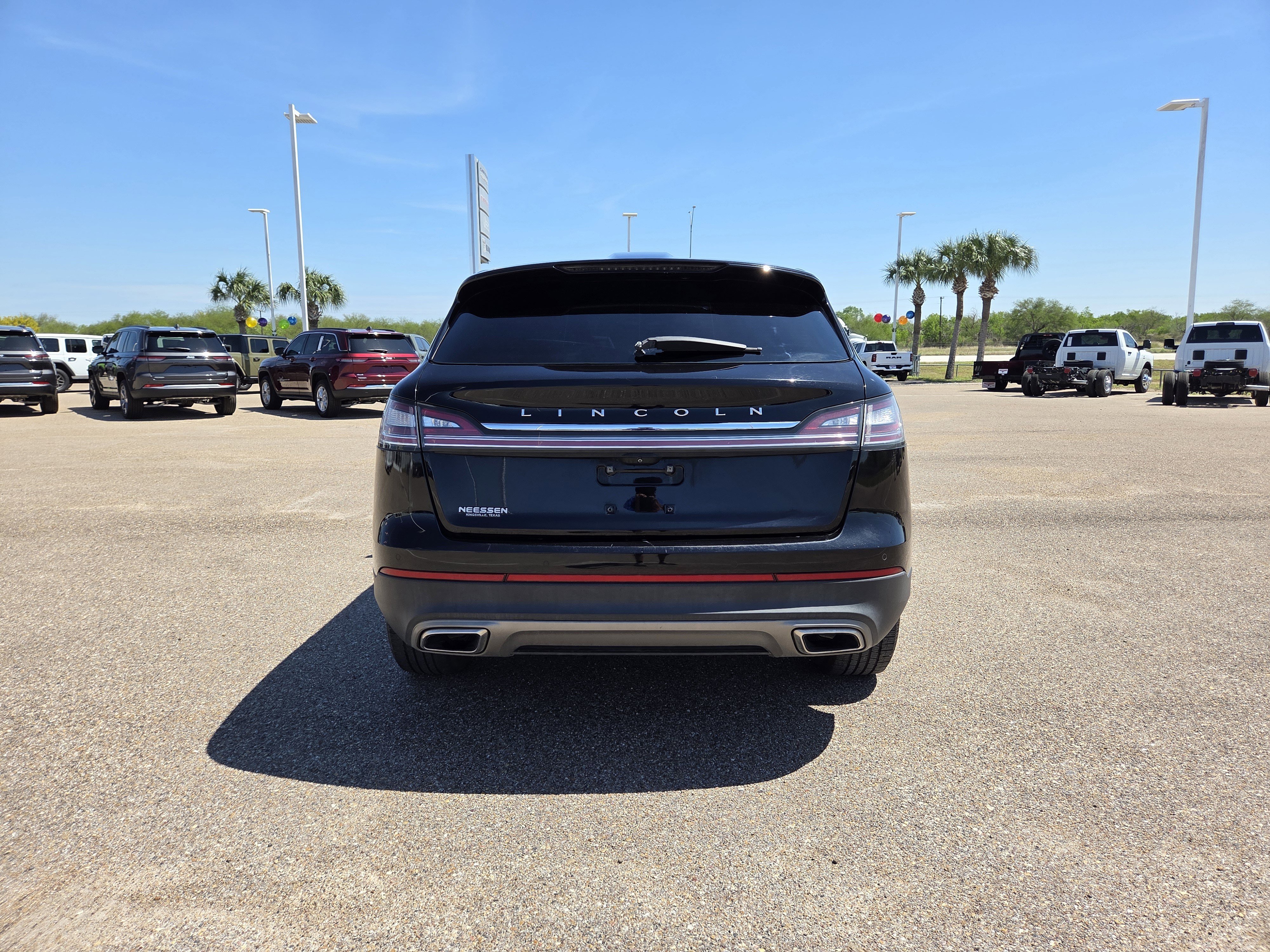 Used 2022 Lincoln Nautilus Reserve AWD/4WD image 6