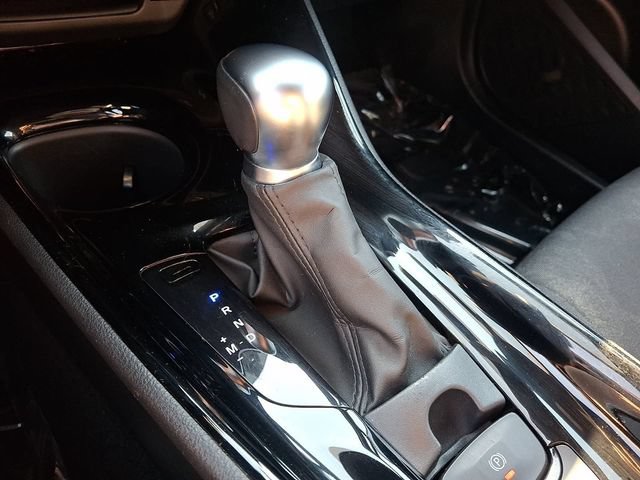 Used 2022 Toyota C-HR XLE FWD image 16