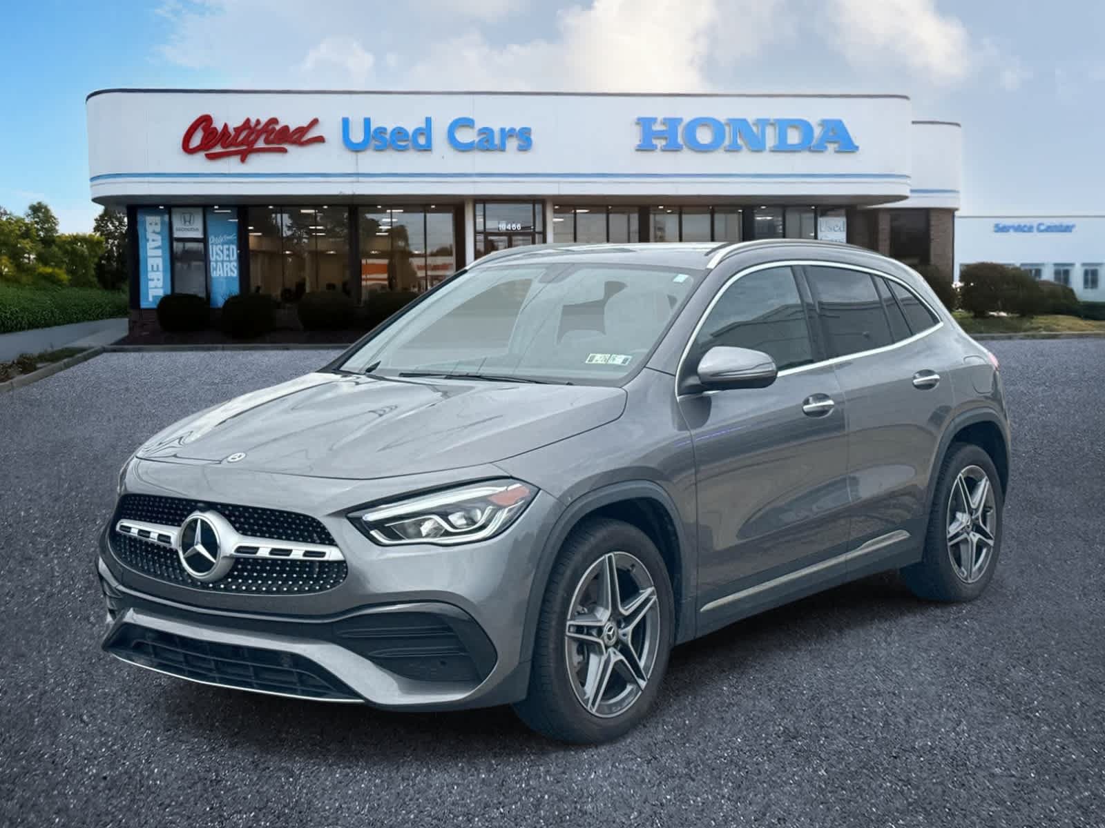 Used 2023 Mercedes-Benz GLA 250 4MATIC image 1