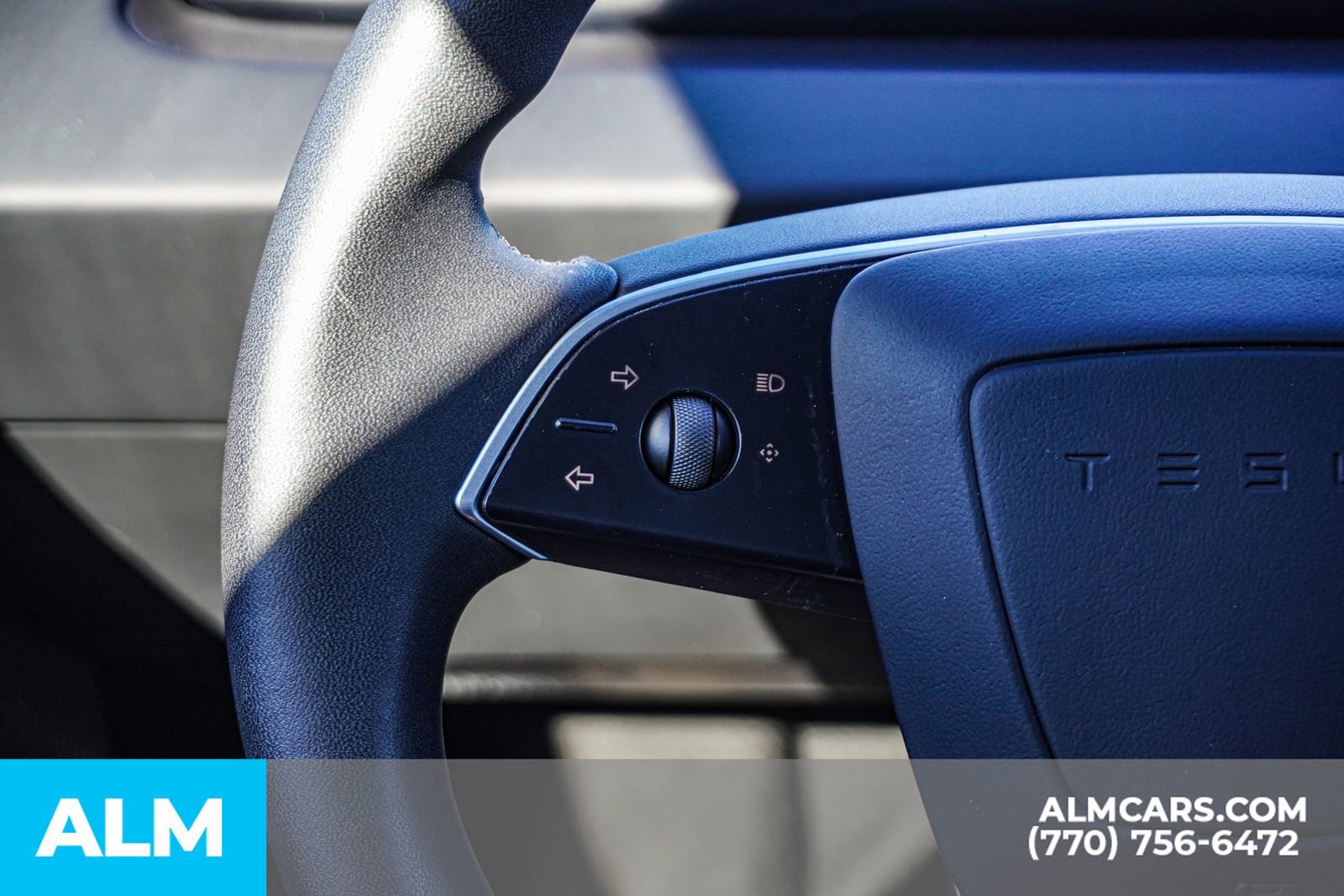 Used 2025 Tesla Model 3 image 30