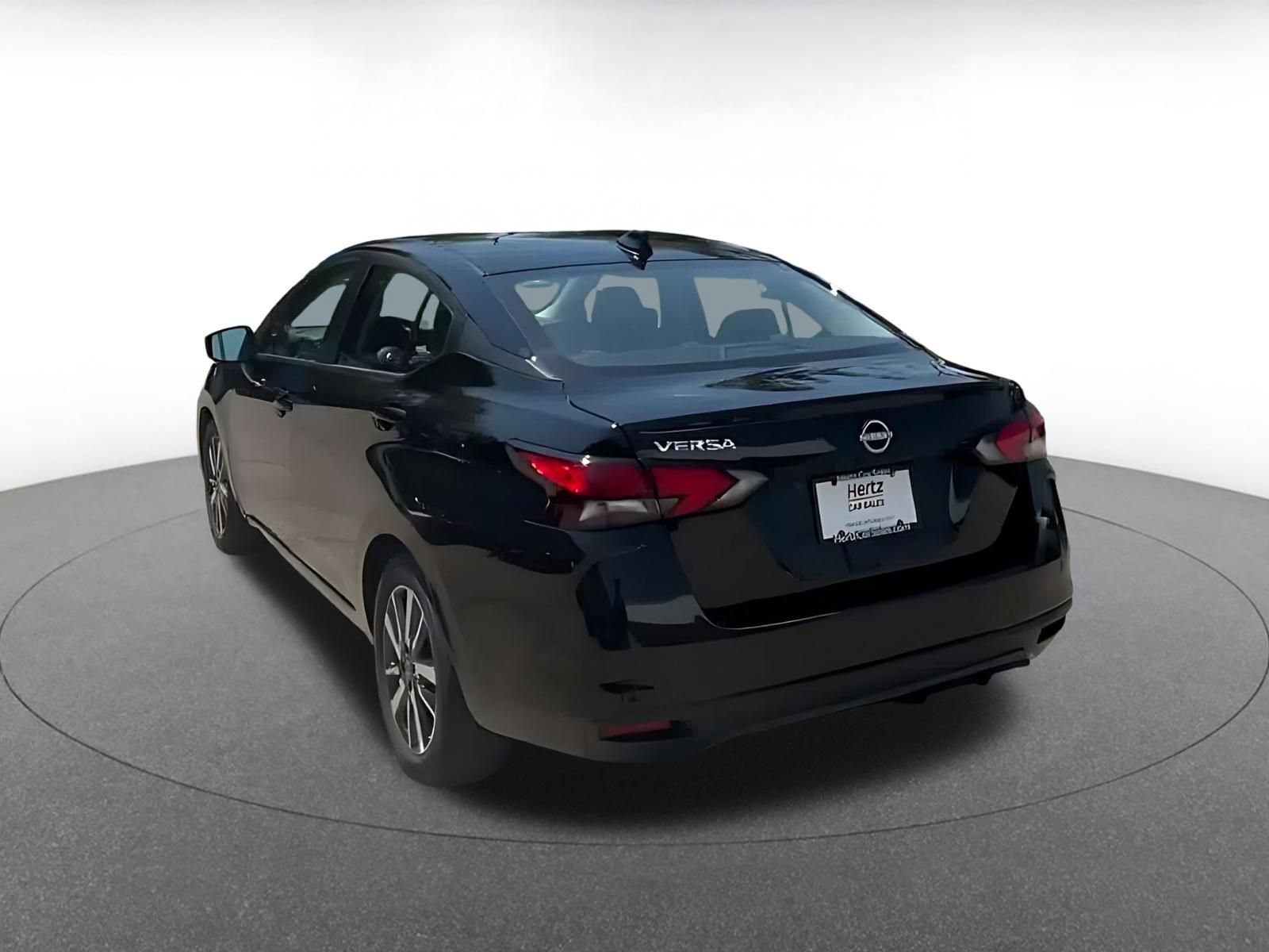 Used 2025 Nissan Versa SV FWD image 10