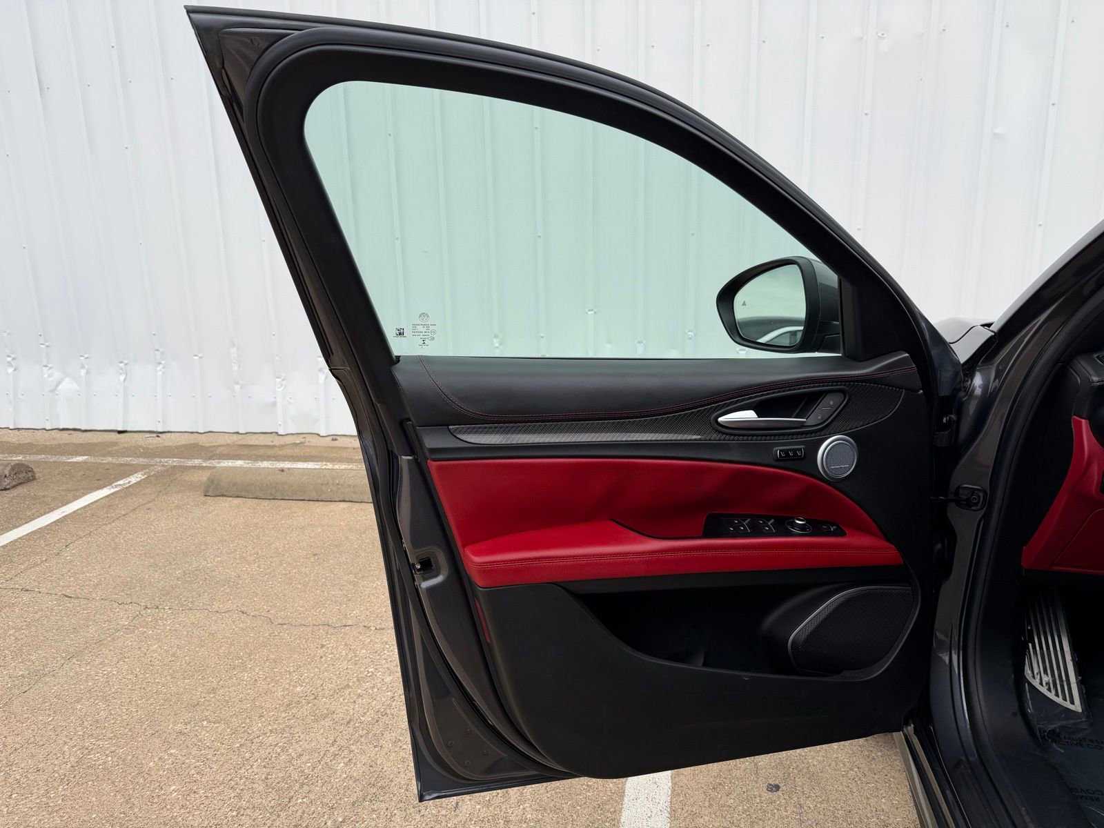 Used 2018 Alfa Romeo Stelvio Quadrifoglio w/ Driver Assist Dynamic Package image 21