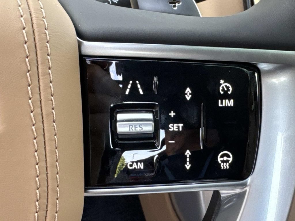 New 2026 Land Rover Range Rover Long Wheelbase SE AWD/4WD image 30