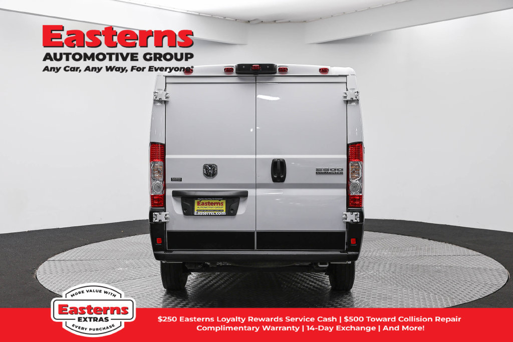 Used 2025 RAM ProMaster 2500 w/ Convenience Group FWD image 7