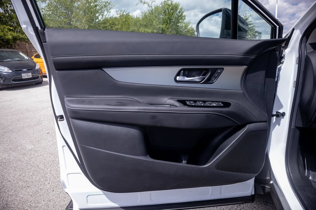 New 2025 Nissan Murano SL w/ Cargo Package AWD/4WD image 16