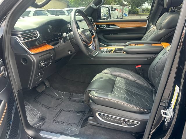 Used 2022 Jeep Grand Wagoneer Series III w/ Flexible Seating Group AWD/4WD image 10