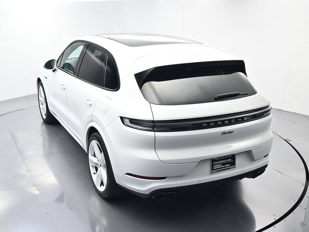 Certified 2025 Porsche Cayenne Turbo AWD/4WD image 39