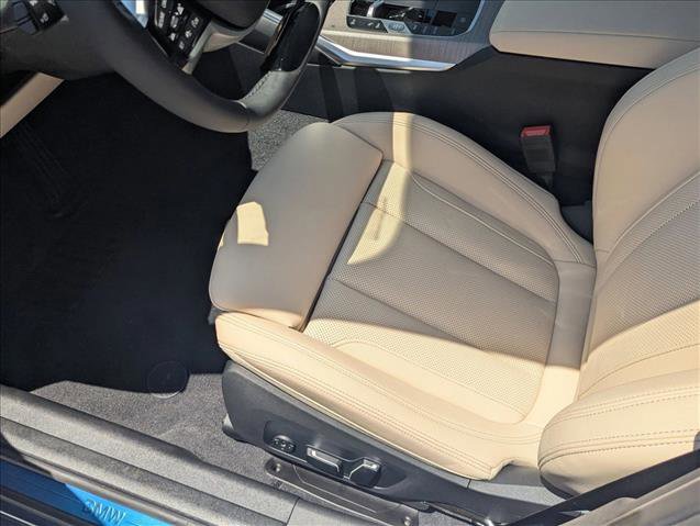 New 2026 BMW 330i Sedan RWD image 4