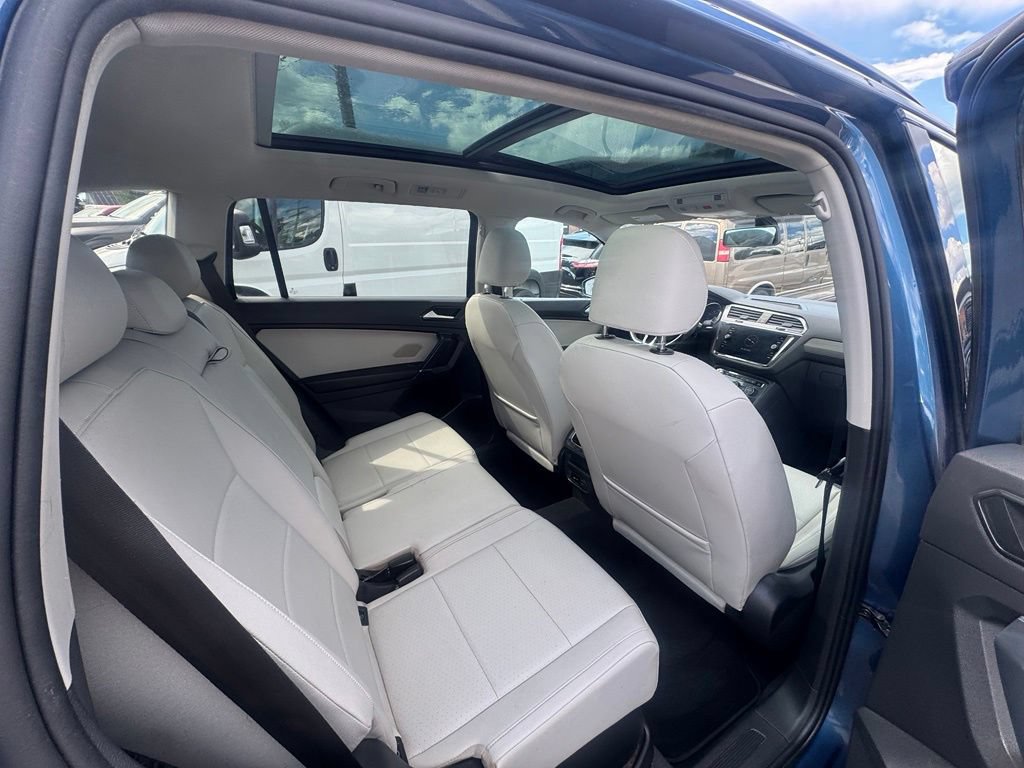 Used 2018 Volkswagen Tiguan SE w/ Panoramic Sunroof Package AWD/4WD image 22