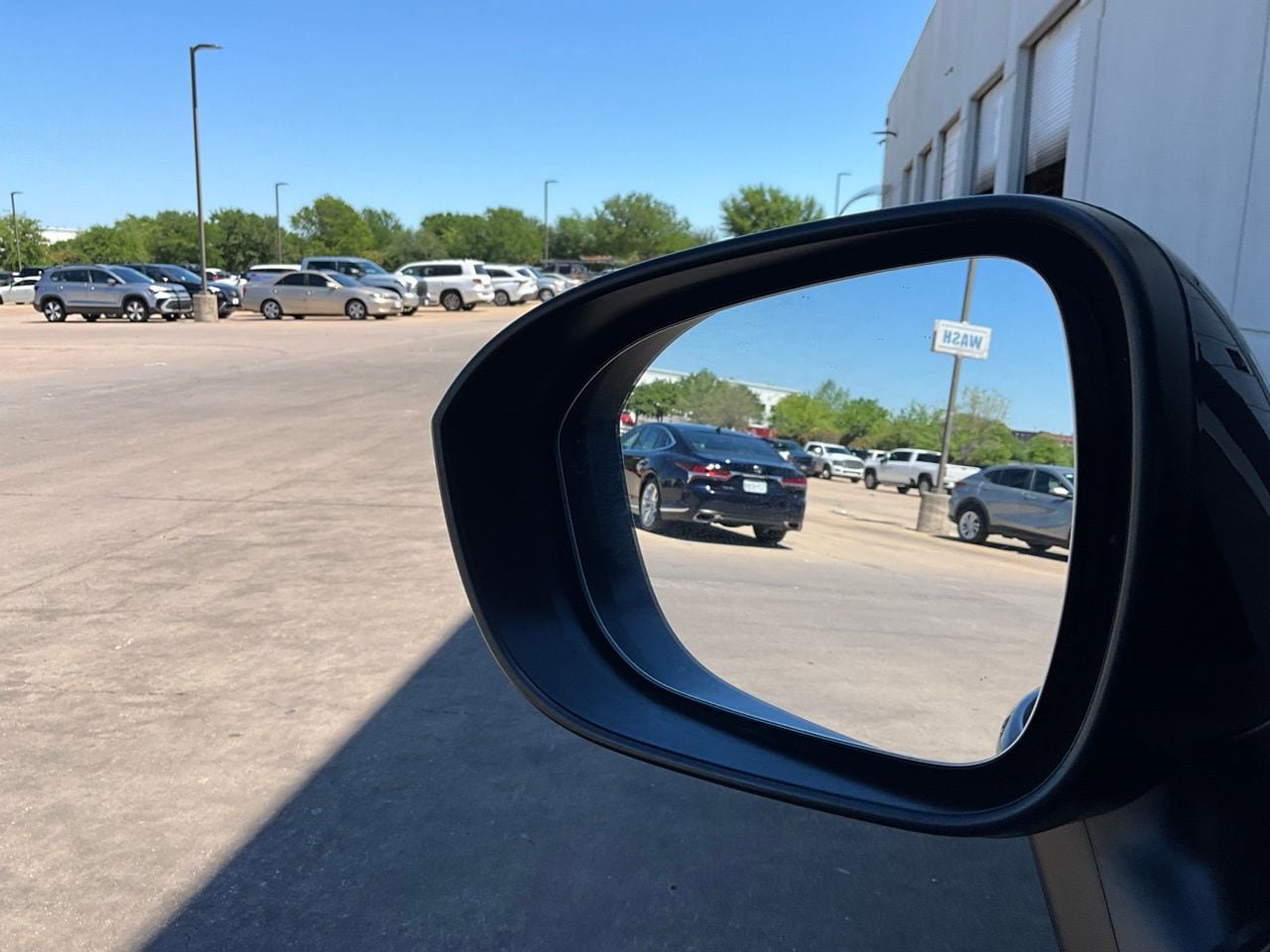 Used 2025 Nissan Rogue SV FWD image 19