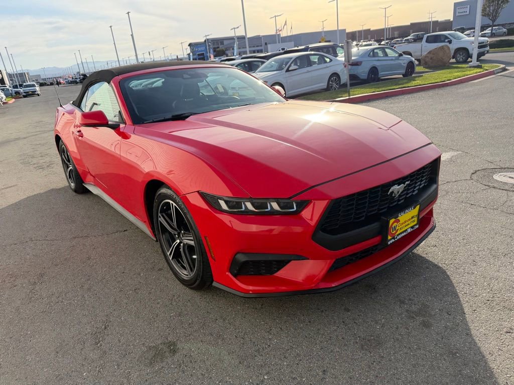Used 2024 Ford Mustang Convertible image 8
