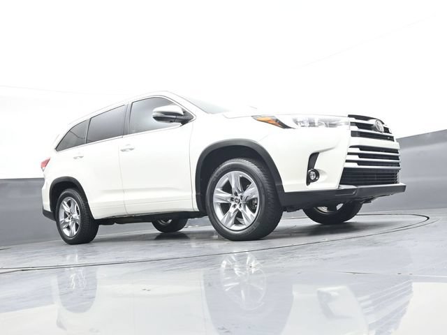 Used 2019 Toyota Highlander Limited FWD image 31