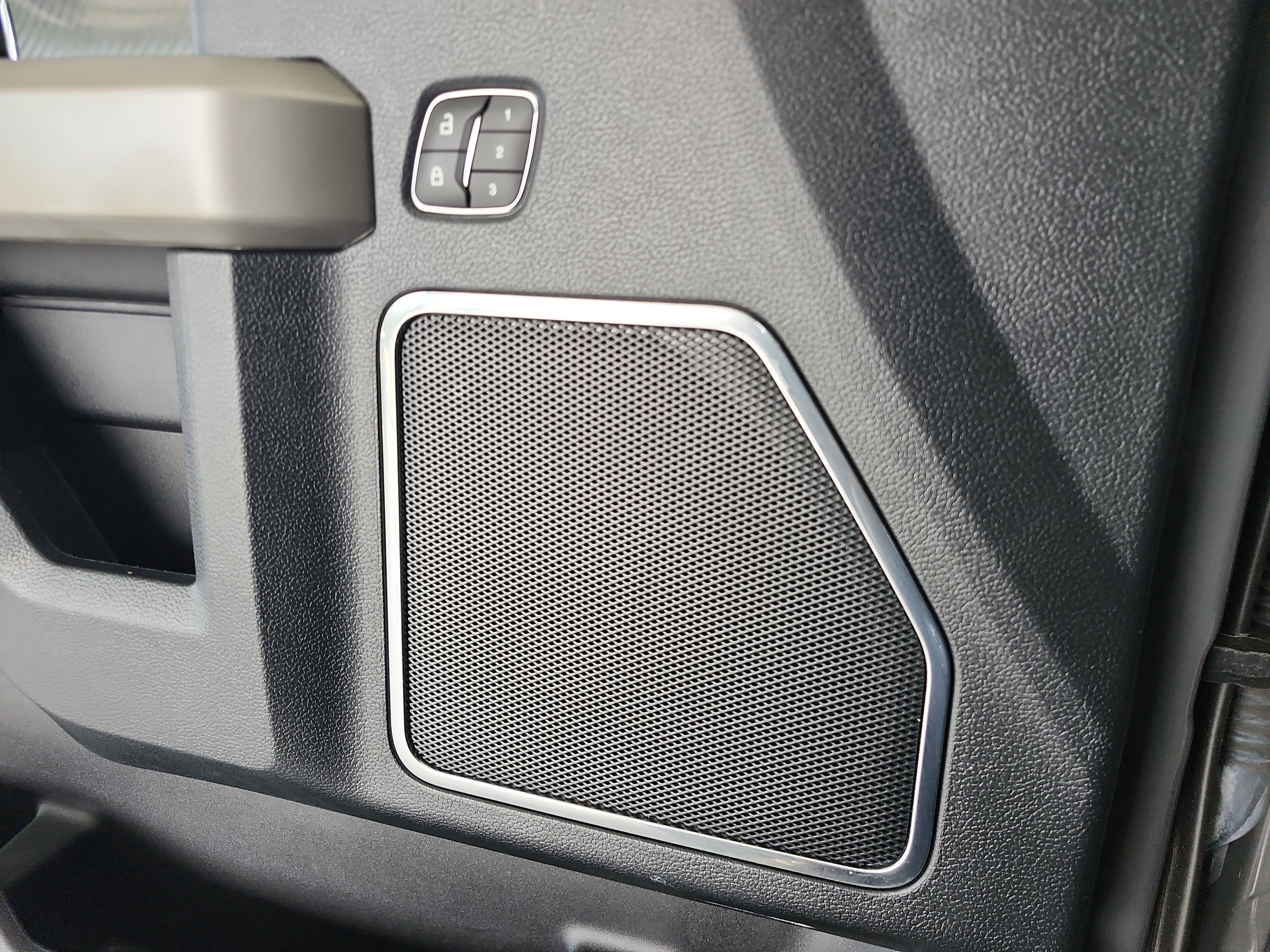 Used 2018 Ford F150 Lariat w/ Equipment Group 502A Luxury AWD/4WD image 26