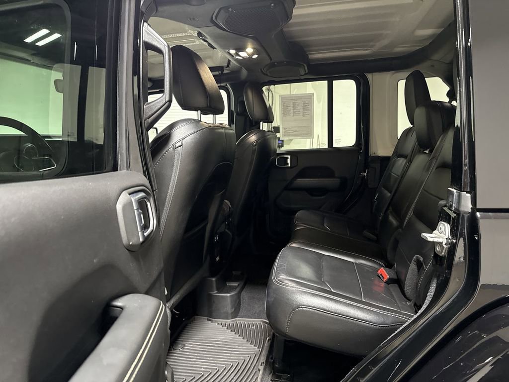 Used 2020 Jeep Wrangler Unlimited Sahara image 6