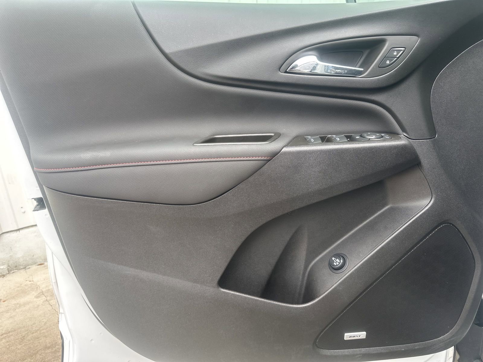 Used 2024 Chevrolet Equinox RS w/ RS Leather Package image 11