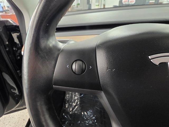 Used 2019 Tesla Model 3 Mid Range RWD image 12