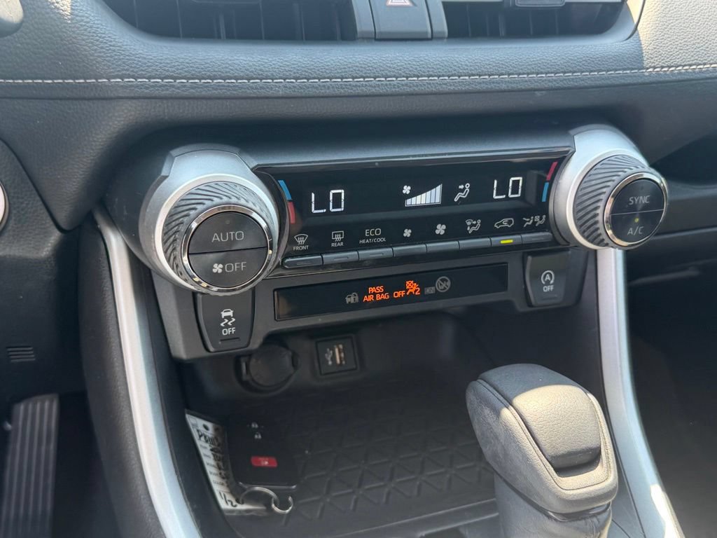Used 2023 Toyota RAV4 XLE FWD image 23